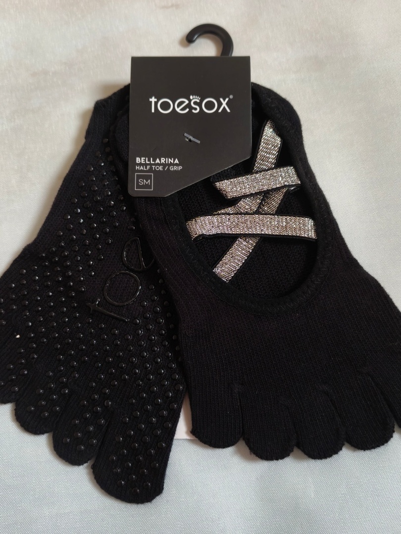 ถุงเท้าโยคะแบบแยกนิ้ว Toesox ส - Yoga Mat บทวิจารณ์และราคา
